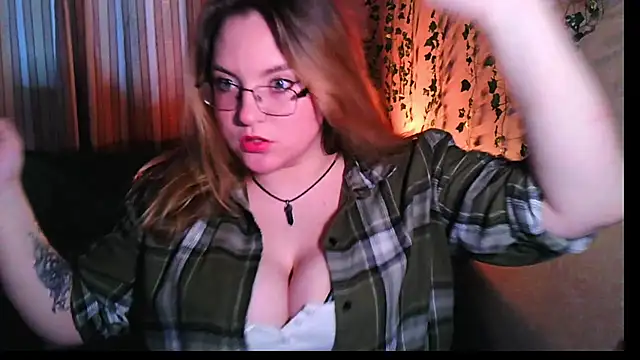 Snapshot of ZayaRush chatting on October 2025 10:18:01 AM ZayaRush online show from October 2025 10:18:01 AM