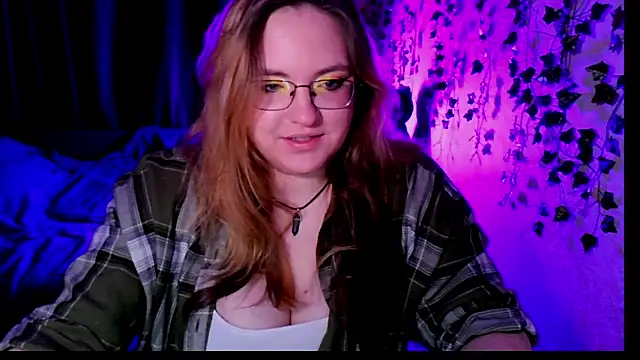 Snapshot of ZayaRush chatting on October 2025 10:00:02 AM ZayaRush online show from October 2025 10:00:02 AM