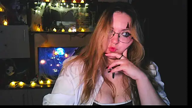 Snapshot of ZayaRush chatting on October 2025 12:31:01 PM ZayaRush online show from October 2025 12:31:01 PM