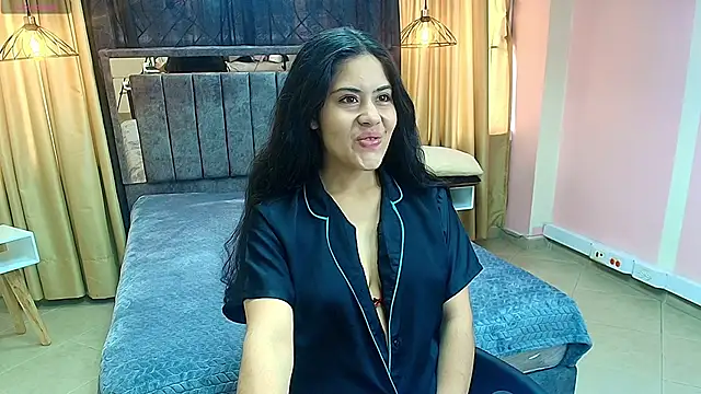 Honey Love   online show from September 2025 01:43:02 PM