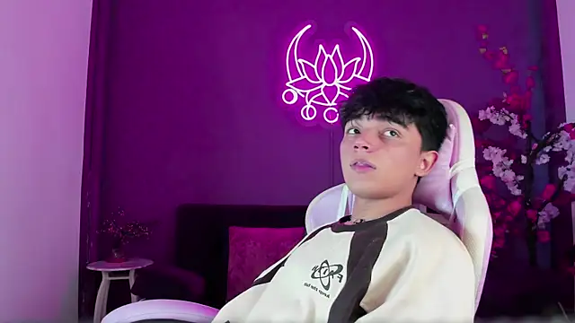 LucaDelart online show from October 2025 01:08:02 PM