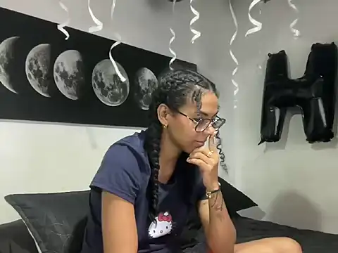 Snapshot of sexycalipso chatting on November 2025 02:33:01 AM sexycalipso online show from November 2025 02:33:01 AM