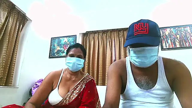 Snapshot of Rashikamalhotra chatting on October 2025 08:45:02 AM Rashikamalhotra online show from October 2025 08:45:02 AM