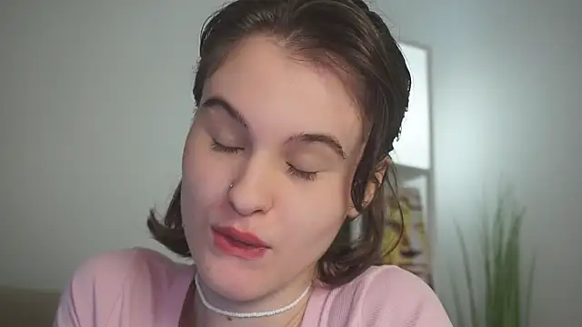 Iris pure online show from September 2025 06:20:01 PM