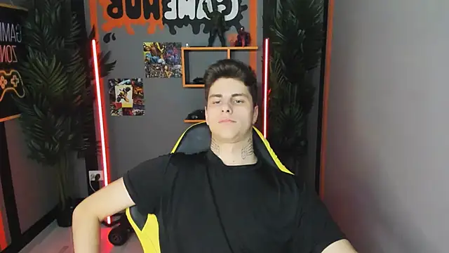 Snapshot of JackWolw chatting on October 2025 10:02:01 AM JackWolw online show from October 2025 10:02:01 AM