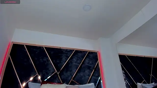 SusanaHenao online show from October 2025 06:31:02 PM