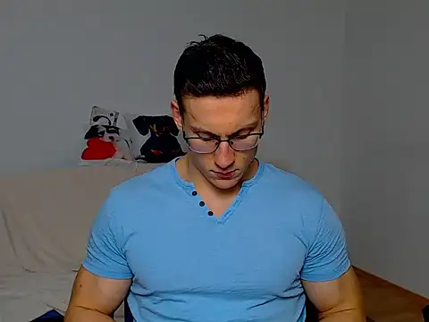 Snapshot of ZeinMiracles chatting on October 2025 08:39:02 PM ZeinMiracles online show from October 2025 08:39:02 PM