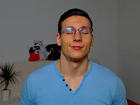 Snapshot of ZeinMiracles chatting on October 2025 08:09:02 PM ZeinMiracles online show from October 2025 08:09:02 PM