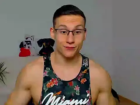 Snapshot of ZeinMiracles chatting on October 2025 07:14:02 PM ZeinMiracles online show from October 2025 07:14:02 PM