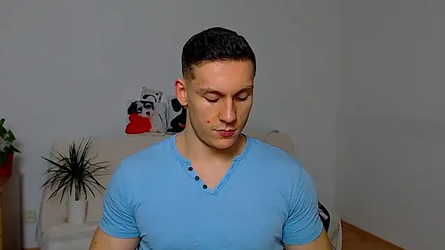 Snapshot of ZeinMiracles chatting on November 2025 11:35:01 PM ZeinMiracles online show from November 2025 11:35:01 PM