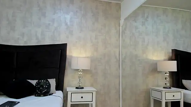 BarbaraLeython1 online show from October 2025 02:15:02 PM