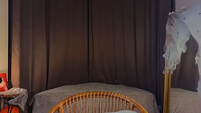 Snapshot of MaryroseRoeder chatting on November 2025 02:47:01 AM MaryroseRoeder online show from November 2025 02:47:01 AM