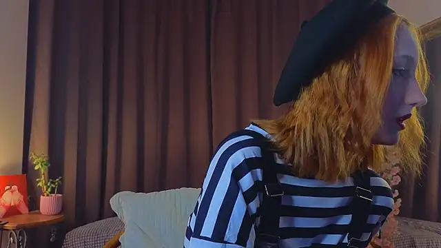 Snapshot of MaryroseRoeder chatting on November 2025 02:23:01 AM MaryroseRoeder online show from November 2025 02:23:01 AM