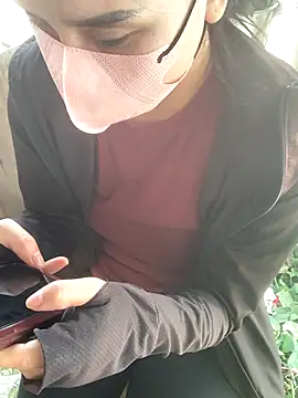 Snapshot of Tieuvi_18 chatting on October 2025 02:12:02 AM Tieuvi 18 online show from October 2025 02:12:02 AM