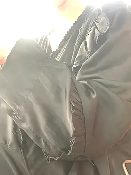 Snapshot of Tieuvi_18 chatting on October 2025 12:13:01 AM Tieuvi 18 online show from October 2025 12:13:01 AM