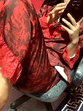 Snapshot of Tieuvi_18 chatting on November 2025 12:46:01 AM Tieuvi 18 online show from November 2025 12:46:01 AM