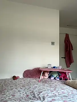 MaddieHeart online show from September 2025 12:41:02 PM