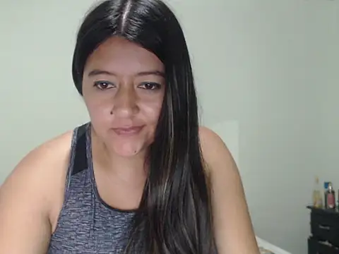 Fernanda Ayola  online show from September 2025 06:42:01 PM