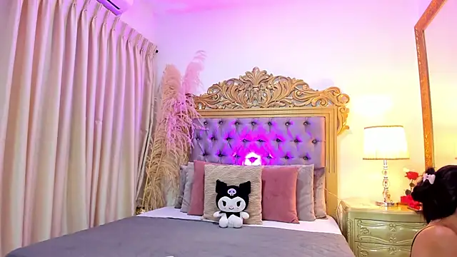 AnnieVegga online show from October 2025 12:13:02 PM