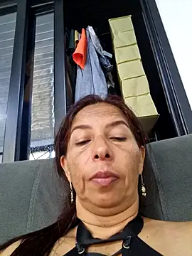 maleja23 online show from October 2025 02:07:02 PM