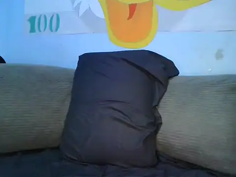 Snapshot of Newbrian20 chatting on October 2025 09:45:01 PM Newbrian20 online show from October 2025 09:45:01 PM