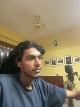 Snapshot of thecatfish chatting on October 2025 06:21:02 AM thecatfish online show from October 2025 06:21:02 AM