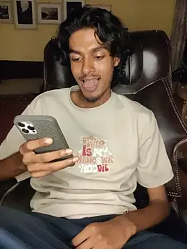 Snapshot of thecatfish chatting on November 2025 11:12:02 AM thecatfish online show from November 2025 11:12:02 AM