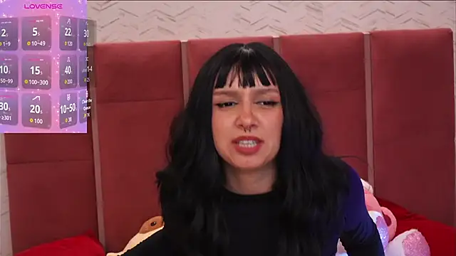 Snapshot of CoralineSky chatting on October 2025 08:12:02 AM CoralineSky online show from October 2025 08:12:02 AM