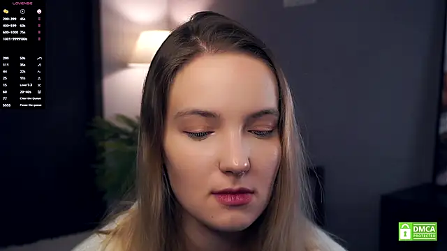 HongTomczak online show from October 2025 07:42:02 AM