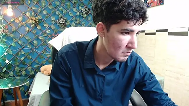 whitebull2606 online show from October 2025 12:48:02 PM