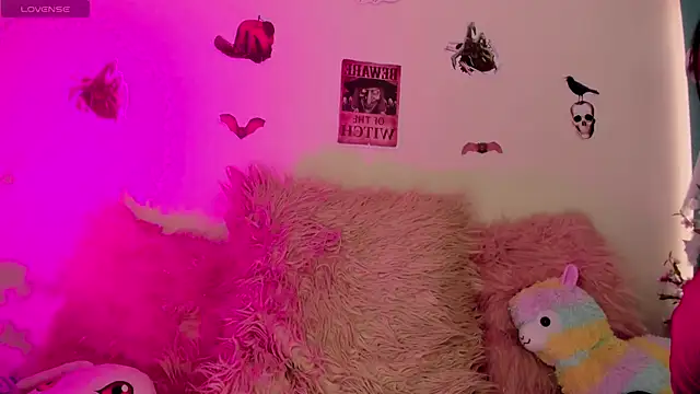 Snapshot of _chloe_moons_ chatting on October 2025 09:56:01 PM chloe moons online show from October 2025 09:56:01 PM