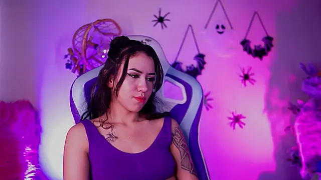 Snapshot of _chloe_moons_ chatting on October 2025 09:26:02 PM chloe moons online show from October 2025 09:26:02 PM