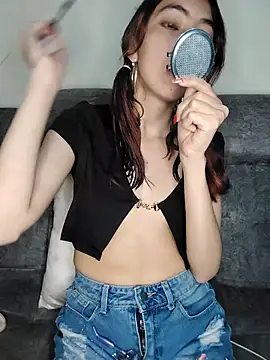 Snapshot of AnnieSparkle chatting on September 2025 12:02:02 AM AnnieSparkle online show from September 2025 12:02:02 AM