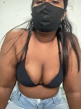 Snapshot of Choco_Chuby chatting on October 2025 04:33:02 AM Choco Chuby online show from October 2025 04:33:02 AM