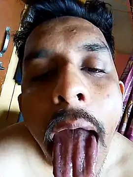 Nihaal17 online show from October 2025 04:09:02 AM