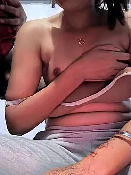 Snapshot of Angel_queen12 chatting on October 2025 06:34:01 PM Angel queen12 online show from October 2025 06:34:01 PM