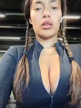 Snapshot of Risky_Workouts chatting on September 2025 03:28:01 PM Risky Workouts online show from September 2025 03:28:01 PM