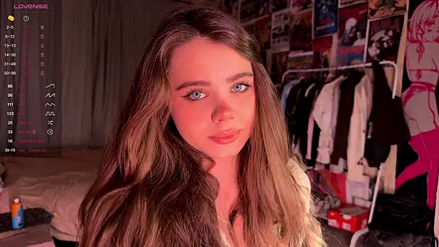 PinkiRay online show from November 2025 04:29:02 PM