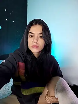 emmii cute online show from October 2025 06:00:01 AM