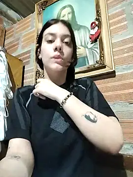 emmii cute online show from November 2025 11:15:01 PM