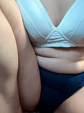 Lilyy-y online show from September 2025 11:39:02 PM