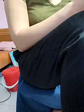 Lilyy-y online show from September 2025 03:22:01 AM