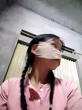 Lilyy-y online show from October 2025 09:26:02 PM