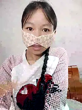 Lilyy-y online show from November 2025 09:38:01 PM