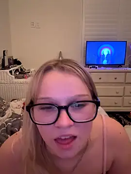 xoxokayy18 online show from October 2025 06:10:02 AM