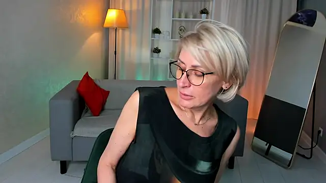 Snapshot of PamellaMurphy chatting on September 2025 08:28:02 AM PamellaMurphy online show from September 2025 08:28:02 AM