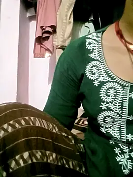 Snapshot of Hot-yuo84 chatting on October 2025 06:16:02 PM Hot-yuo84 online show from October 2025 06:16:02 PM