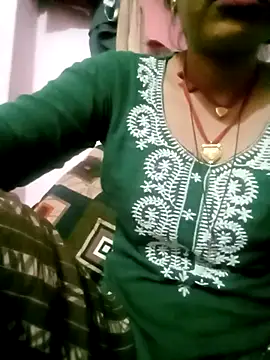 Snapshot of Hot-yuo84 chatting on October 2025 05:33:02 PM Hot-yuo84 online show from October 2025 05:33:02 PM