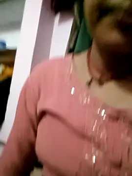 Snapshot of Hot-yuo84 chatting on October 2025 05:43:02 PM Hot-yuo84 online show from October 2025 05:43:02 PM