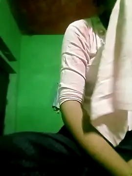 Snapshot of Hot-yuo84 chatting on October 2025 06:30:02 PM Hot-yuo84 online show from October 2025 06:30:02 PM